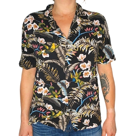 H&M Button Up Short Sleeve Top Size Medium Hawaiian Black - Picture 1 of 3